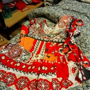 Guess xs red